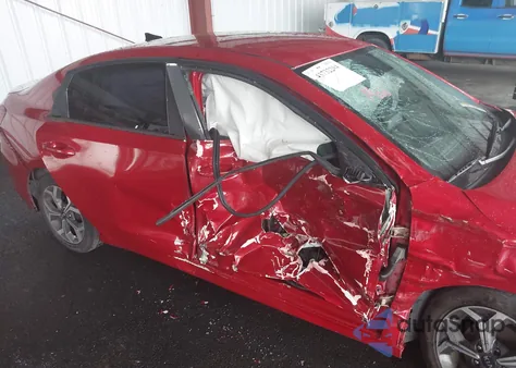 2020 Kia Forte Lxs z USA, uszkodzony, nr VIN 3KPF24AD4LE240967